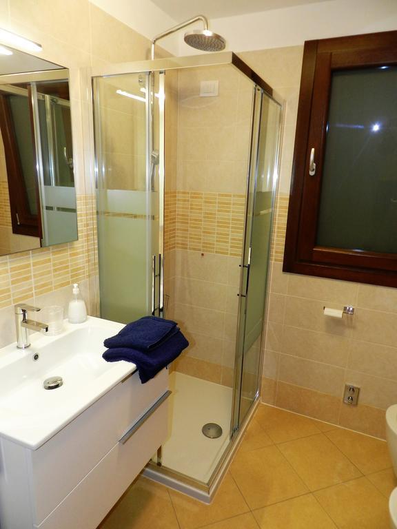 Casa Elena 1 Lägenhet Germignaga Exteriör bild